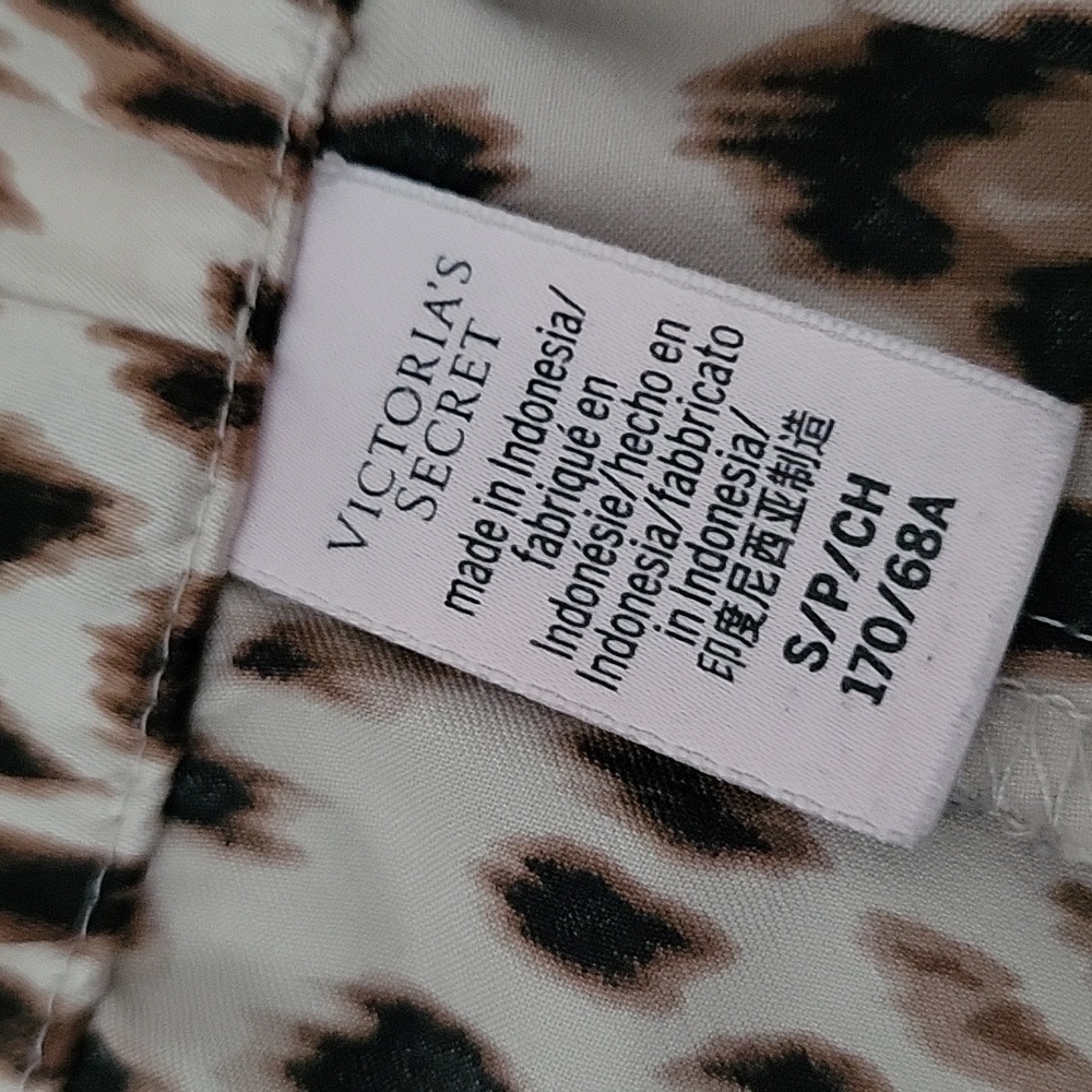 Victoria Secrets Leopard Print PJ Shorts - Picture 5 of 5